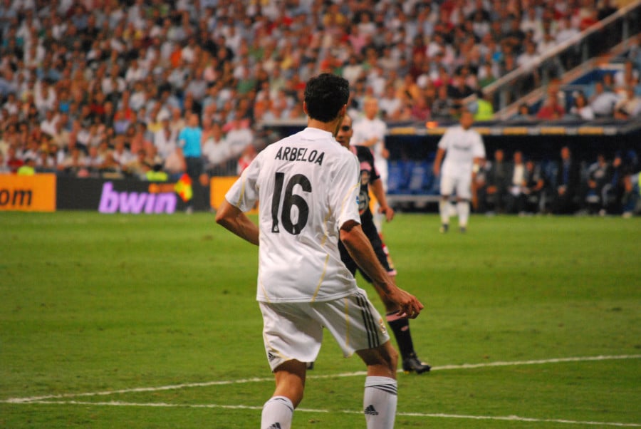 Arbeloa in gesprek met Fulham na afwijzing Slot door Liverpool-trainer