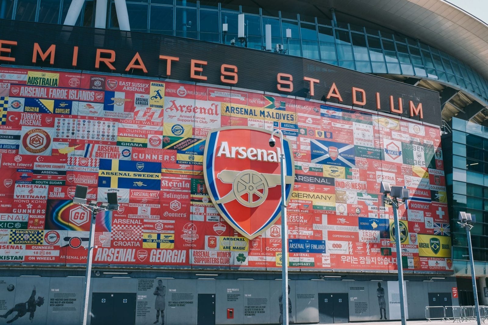 Arsenal ontslaat medisch hoofd na aanhoudende blessures Timber