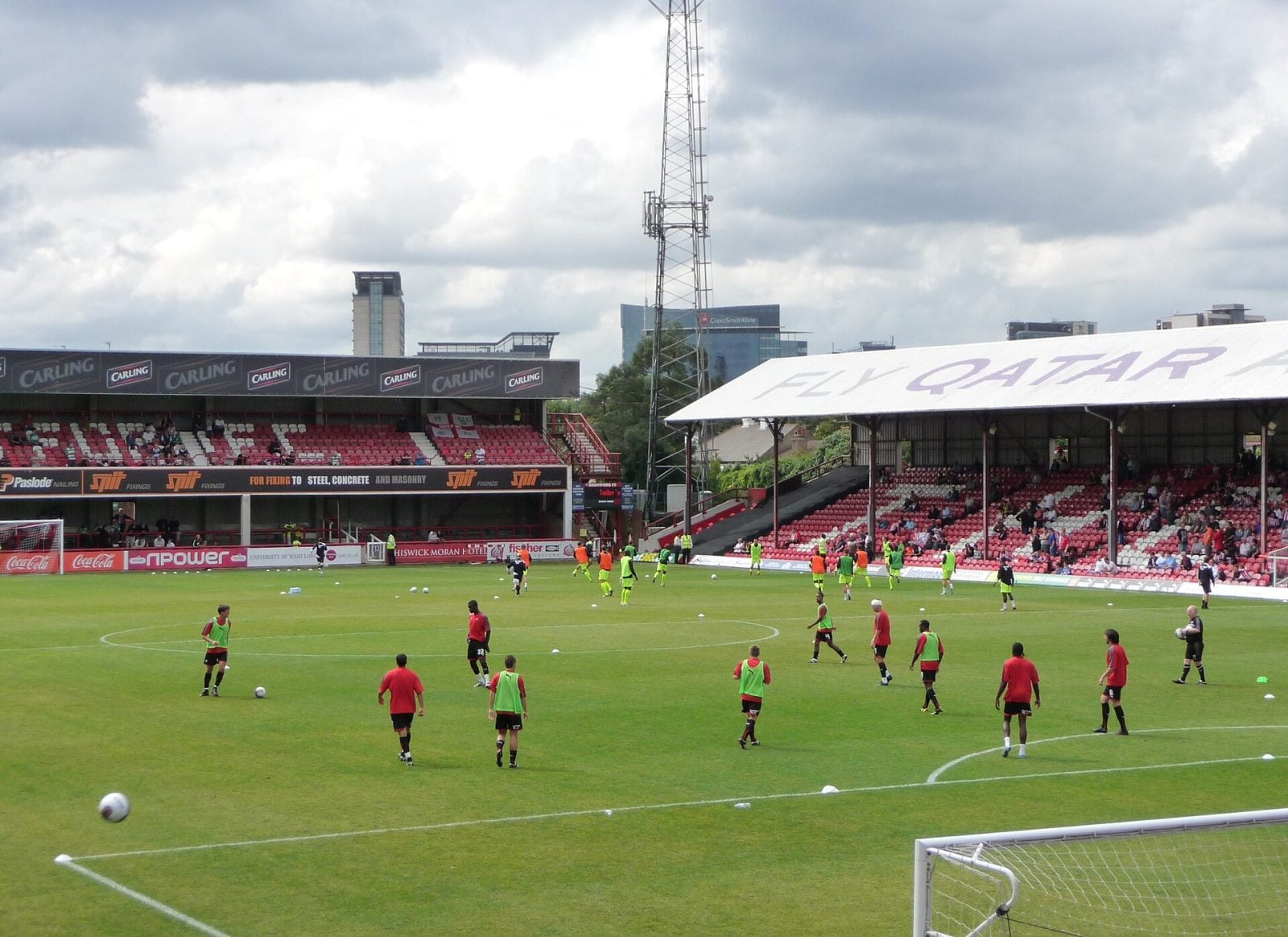 El Mala voor 50 miljoen naar Brentford: recordtransfer schudt Premier League-odds