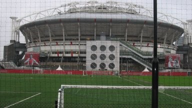 Ajax, met teruggekeerde Blind in de basis, speelt gelijk in oefenduel met Bochum