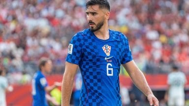 'Ajax slijt na Itakura ook Sutalo: huurdeal met semi-verplichte optie tot koop'