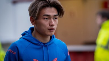 Ueda drijft na snelle transfer Lille naar zege in Toulouse