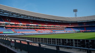 AZ slaat toe bij Feyenoord en neemt speler over voor 'bescheiden transfersom'