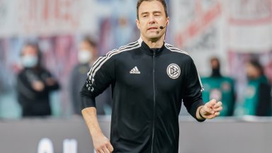 Arbiter Felix Zwayer doelwit van felle kritiek na VS-Australië op het WK