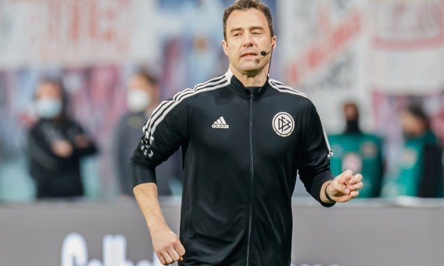 Arbiter Felix Zwayer doelwit van felle kritiek na VS-Australië op het WK