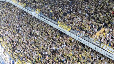 Fenerbahçe bereikt Champions League play-offs na zege op Sturm Graz