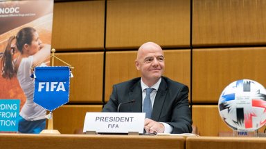 FIFA-baas Infantino beschuldigt critici van haatzaaien na 'succesvol WK'
