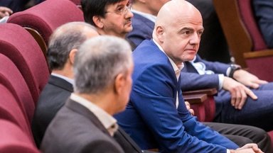 Infantino roept FIFA-top bijeen voor crisisoverleg in Marokko