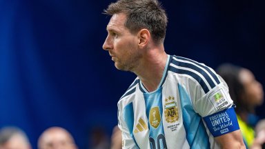 Lionel Messi neemt met goal en assists afscheid in Argentijnse triomf
