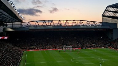 Liverpool onder Iraola toont nieuwe speelstijl, maar defensie baart zorgen