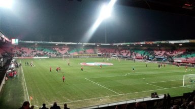 NEC loopt flinke achterstand op tegen Bodø/Glimt in Champions League-play-off