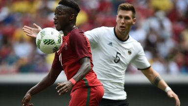 Niklas Süle verrast met transfer naar SV Tiefenbach op achtste Duitse niveau