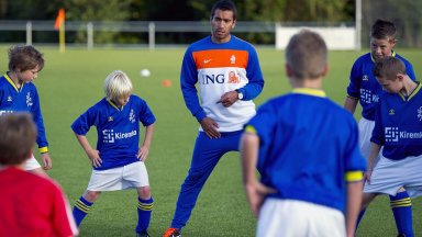 Van Bronckhorst zocht contact met Van Persie na trainerswissel bij Feyenoord