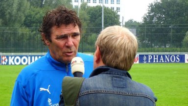 Van Hanegem twijfelt aan geschiktheid Reiziger als nieuwe bondscoach Oranje