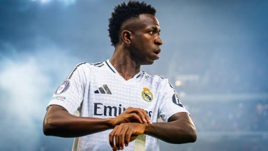 Vinícius Júnior blijft bij Real Madrid en tekent nieuw contract tot 2032