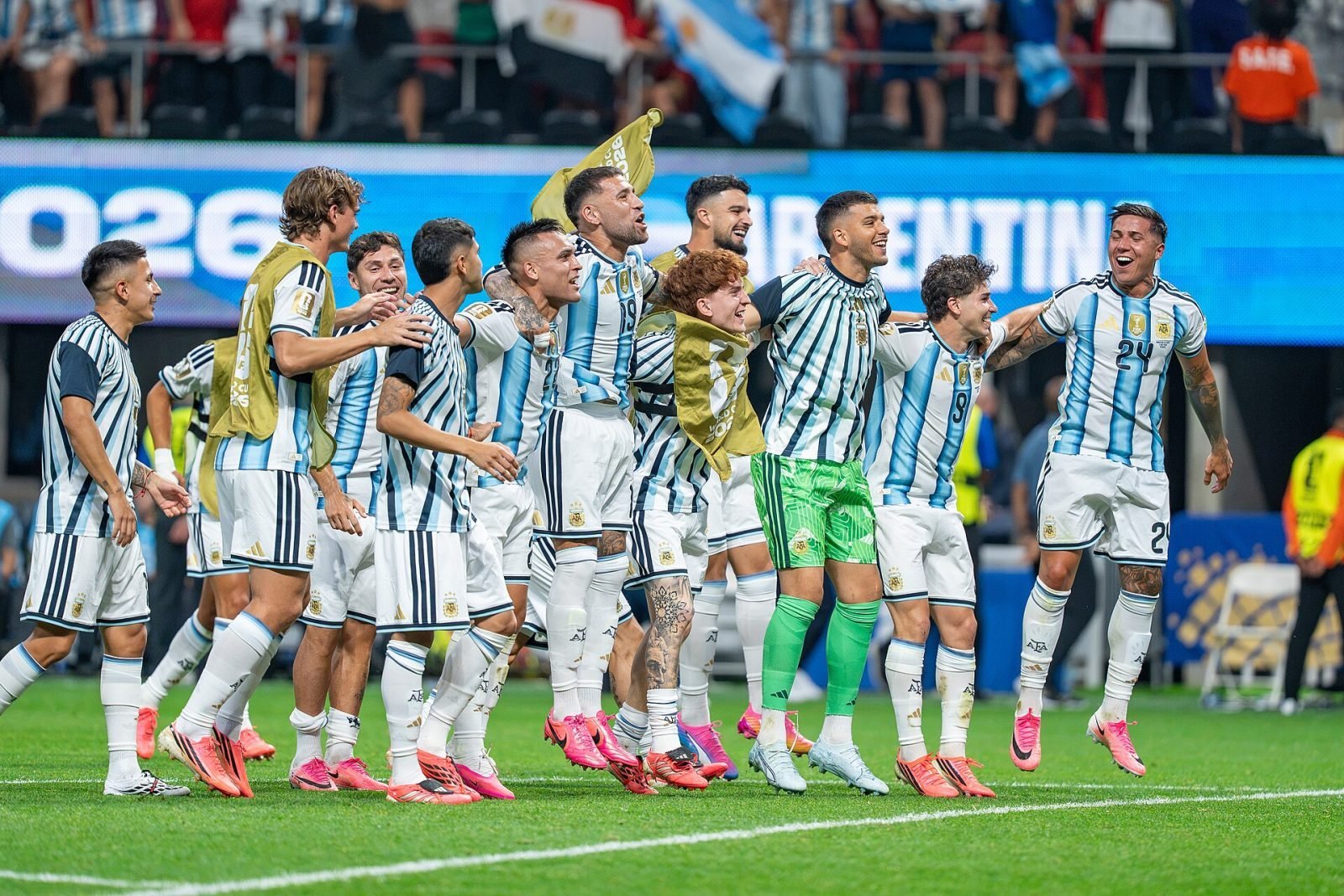 Argentijnse ploeg onthaald na WK-finale, zonder sterren als Messi