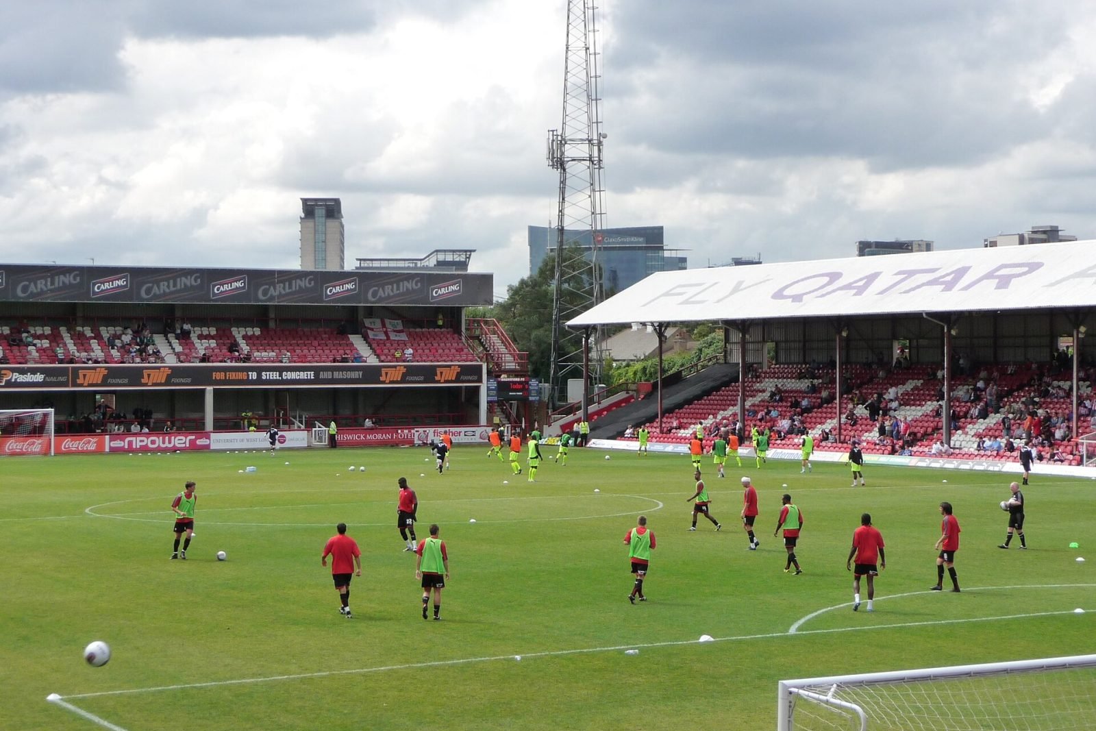 El Mala voor 50 miljoen naar Brentford: recordtransfer schudt Premier League-odds