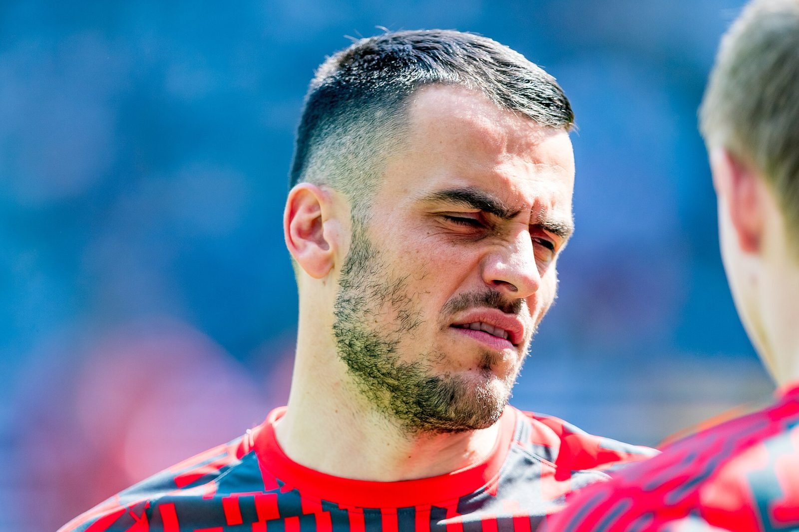 PSV onder druk: Filip Kostic overweegt tweejarig contract bij AEK Athene
