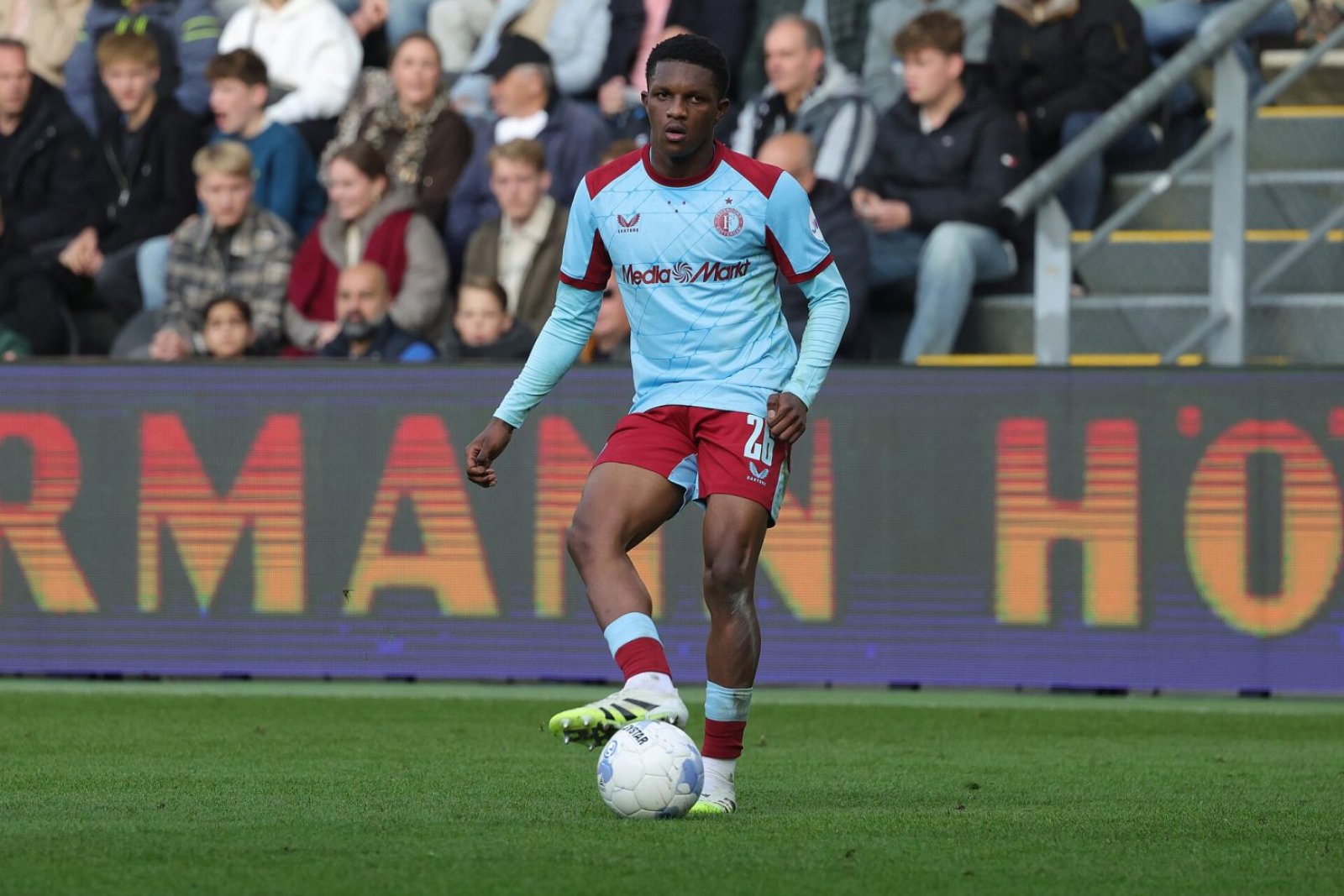 Givairo Read bereikt persoonlijk akkoord met Nottingham Forest