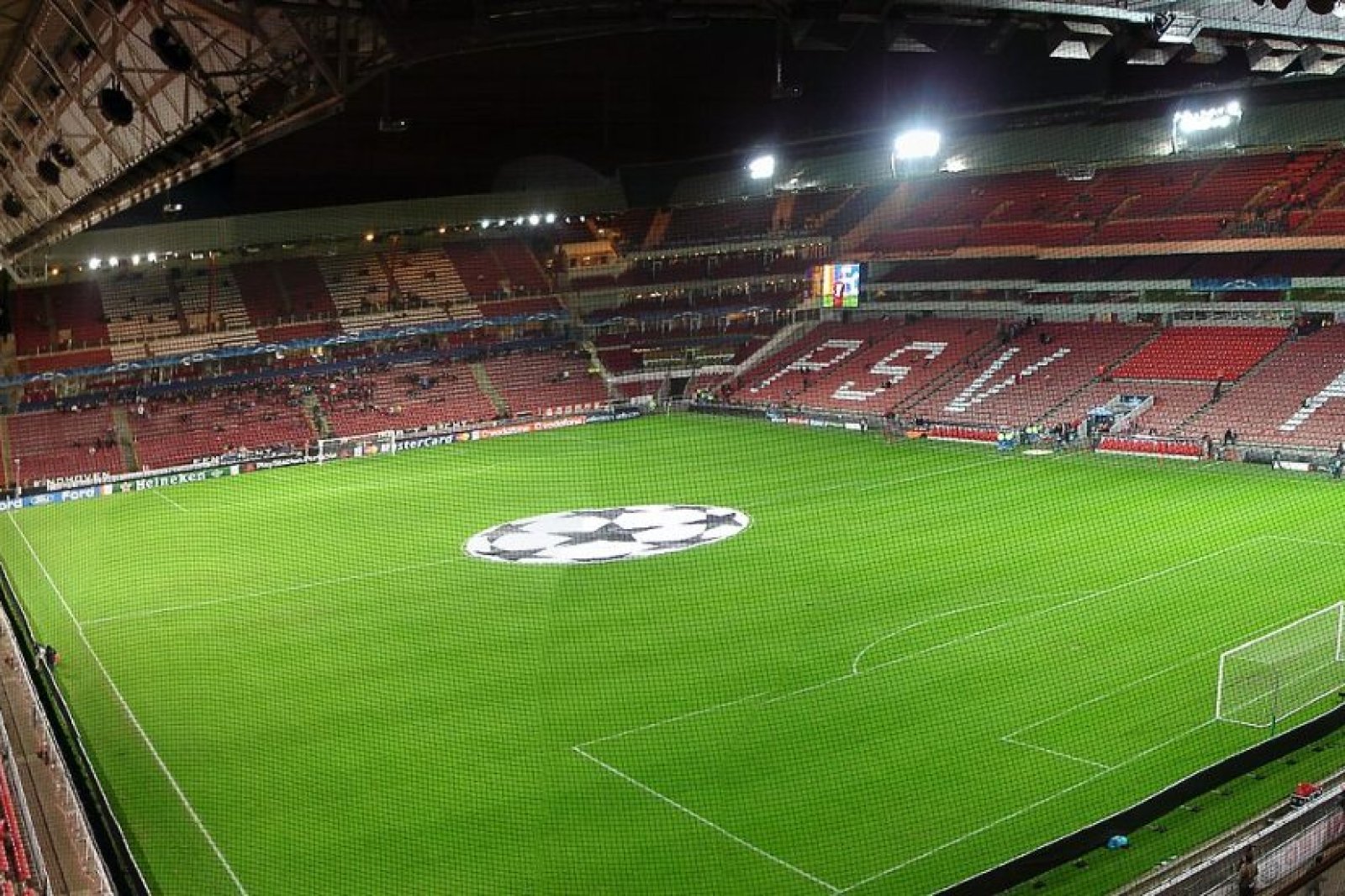 PSV onthult nieuw derde tenue voor 2026/27, door supporter ontworpen