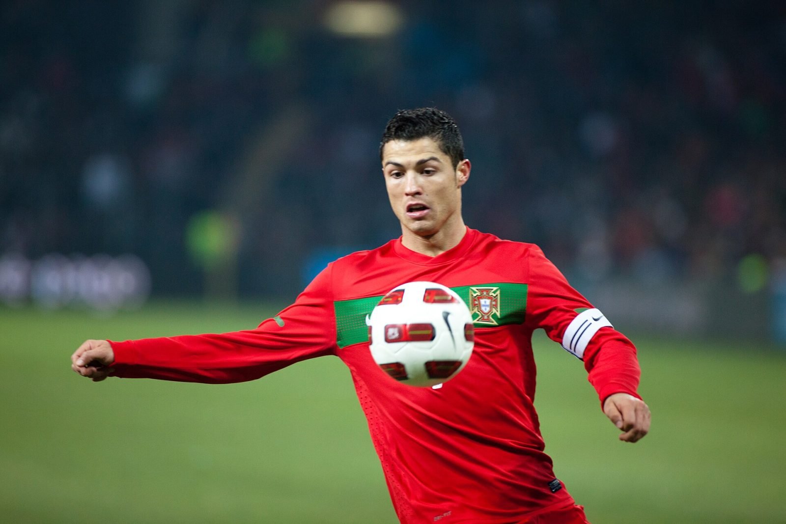 Ronaldo schrijft geschiedenis op zijn zesde WK: Portugal opent groepsfase tegen DR Congo