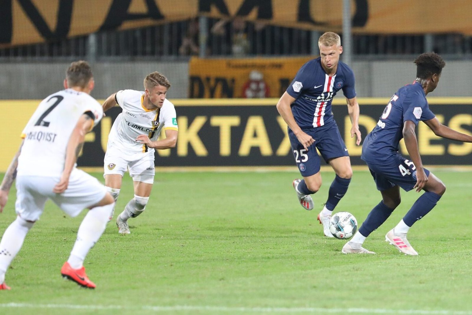 Transfervrije Mitchel Bakker (26) lijkt terug te keren in de Eredivisie
